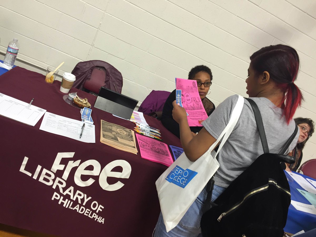 FLPcollegePrep's tweet photo. Students learned about our FREE #Passport2College Workshops at the #StepIntoCollege Fair! https://t.co/9KP6DxsMSI https://t.co/AuQ7ryLSs3