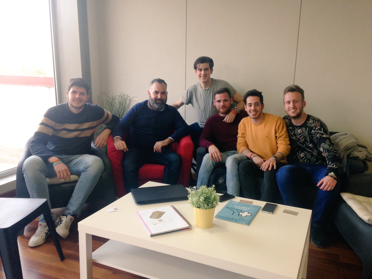 Aprovechando y ofreciendo #oportunidades con alumnos de <a href="/UniversidadMH/">UMH</a> seguro que juntos hacemos grandes cosas