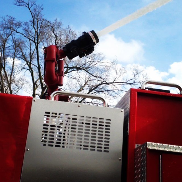 AFireStation's tweet image. Came across this fire video, not mine..enjoy..Doing some pump training today! #deckgun #firefighter #ems #engine #f…
