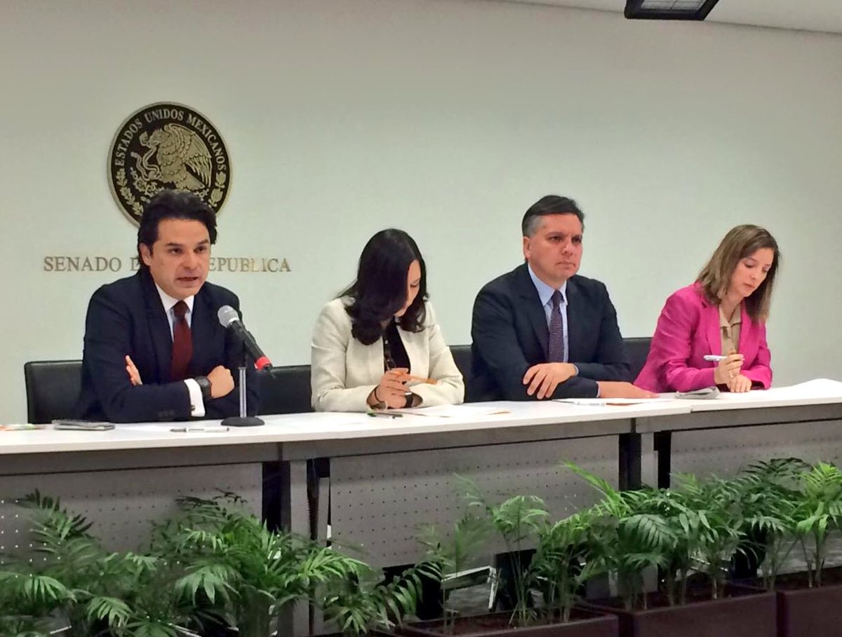 Iniciativa "3 de 3" consigue las firmas requeridas. Podrá ser llevada al Congreso - CdhyrhPVAAAMLlL