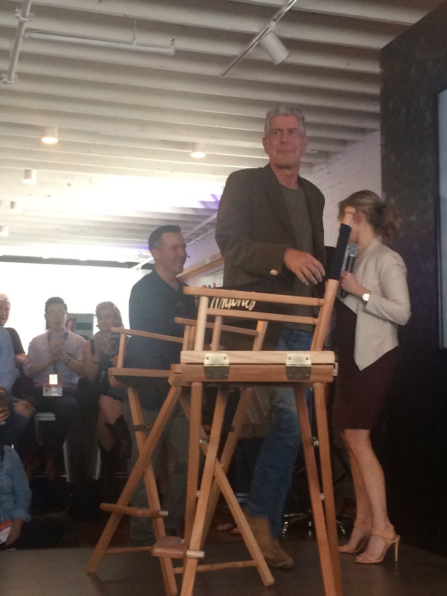 ideasthatspark's tweet photo. #smallbusiness chat by @anthonybourdain at #SXSW2016! #SecretSauce https://t.co/WpMdaqZPVY