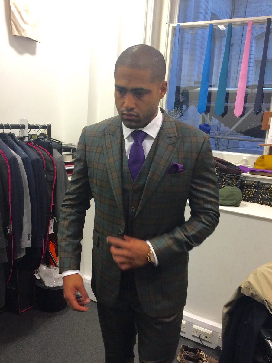 AlexRossBespoke's tweet photo. Glen all ready for Cheltenham #CheltenhamFestival #bespoke #tailored #glenjohnson @glen_johnson https://t.co/O8jm6cRSoK