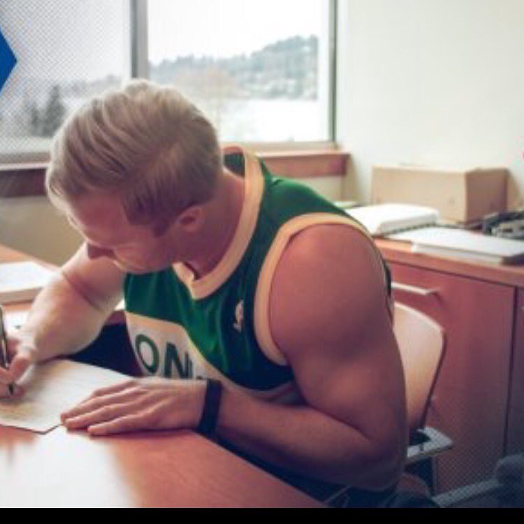 JonRyan9's tweet photo. It's official. Pumped to be back-I'd only sign the contract wearing my @GaryPayton_20 throwback. #BringBackTheSonics https://t.co/ETvsXayQMT