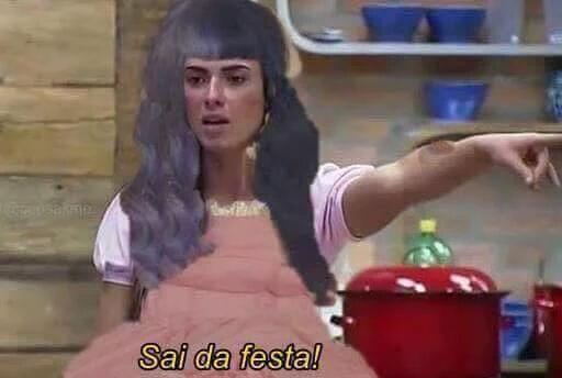 heylucianoo's tweet image. estamos em primeiro com a tag para os haters um recado  #CryBabyMusicVideo