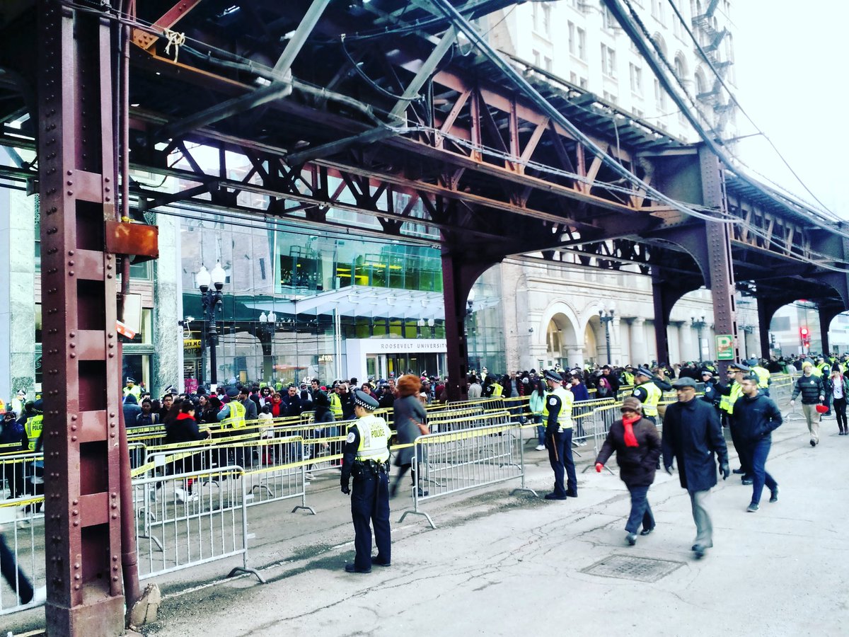 RooseveltU's tweet photo. .@SenSanders is holding a rally in the @AuditoriumChgo tonight. If you go, share your experience with #BernieAtRU https://t.co/5j8h06hzmE
