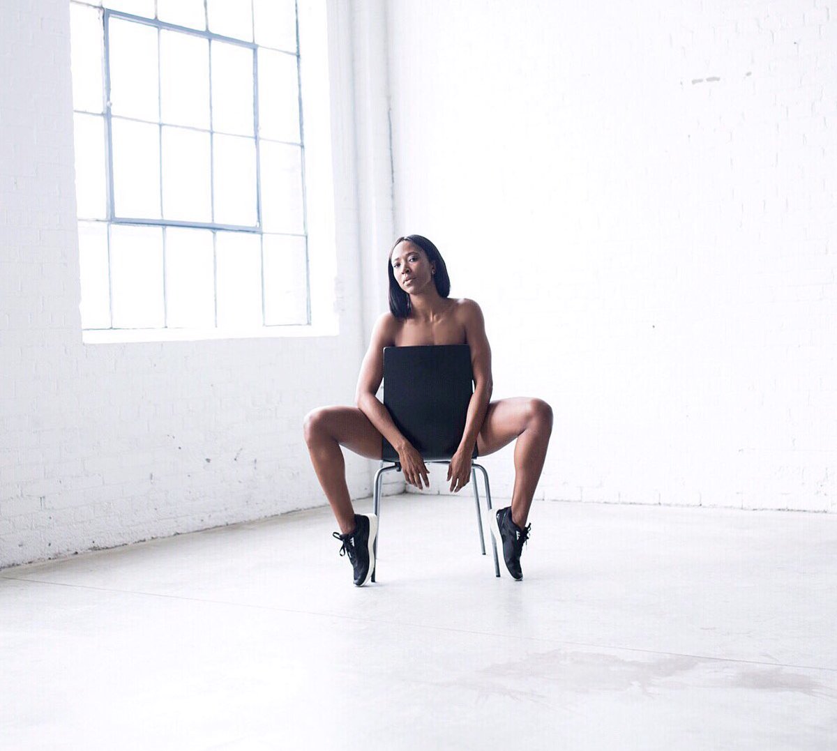 SashaExeter's tweet photo. .@Puma The simplicity of the R698 sneaker is back ๐ฅ #698Ignite
PH: @amillionmiinds x @gxxrls_ca https://t.co/6Bg8VKcZK1