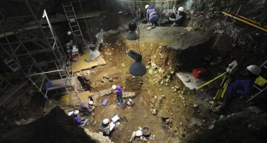A3Noticias's tweet photo. El ADN de varios fósiles de Atapuerca demuestra que son los primeros neandertales https://t.co/5h2BSCfkhl https://t.co/9eV9rHHRP4