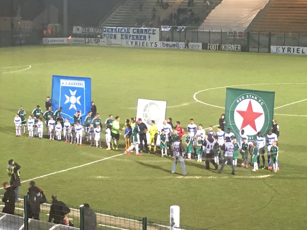 30ème journée Red Star - AJ Auxerre CdiDWxFWwAAvPRl