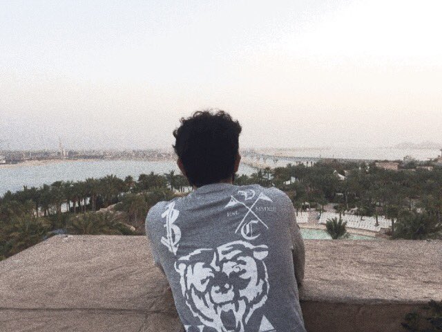 BDAdrian4's tweet image. #SpringBreak2015 was dope af #DubaiBoyz 🇦🇪🌴🌊🌤🐪👳🏼