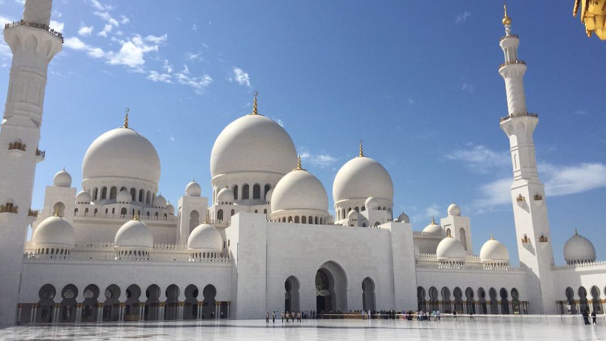 BDAdrian4's tweet image. #SpringBreak2015 was dope af #DubaiBoyz 🇦🇪🌴🌊🌤🐪👳🏼