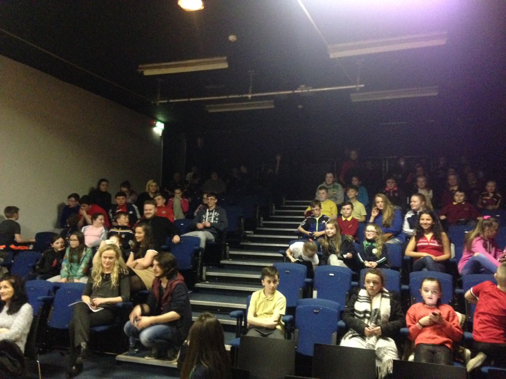 Grúpaí óige Bhéal Feirste istigh anocht le hamharc ar drama 1916 <a href="/ColaisteFeirste/">Coláiste Feirste</a>, #Gaeilge #1916