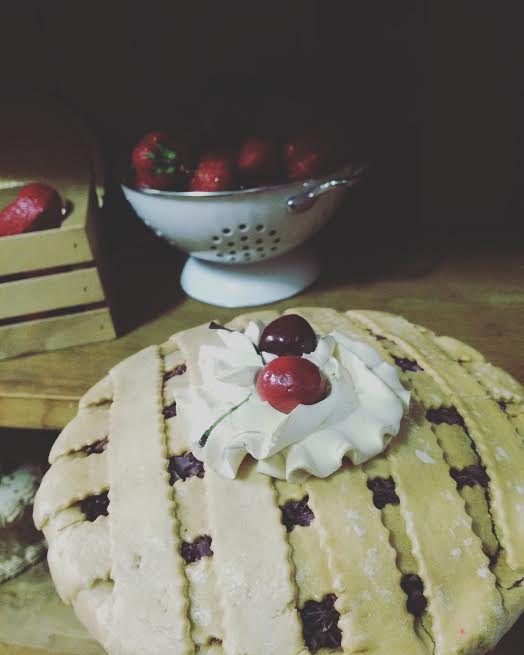PeterCorvallis's tweet photo. Happy Pi Day! May your day be filled with sweet pie, pizza pie &amp; pie of the mathematical equation #pdxeats #PieDay https://t.co/frFXCNhq8X