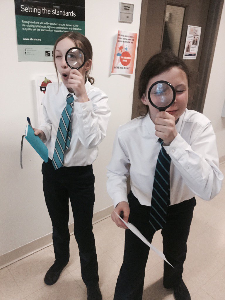 BISCLPYear5's tweet image. This afternoon, we are the energy police! #energywasting #environmentalexperts #proudplatypuses