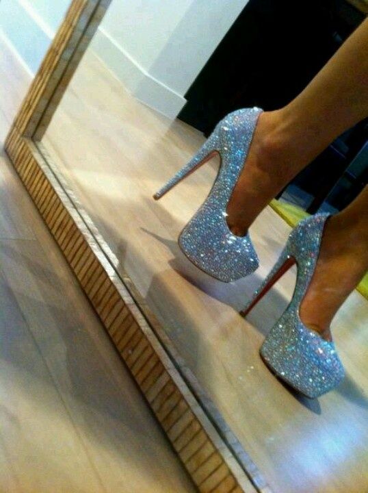 TopOutfits's tweet photo. Feel like Cinderella 💞👠 https://t.co/hLVqcrH5kK