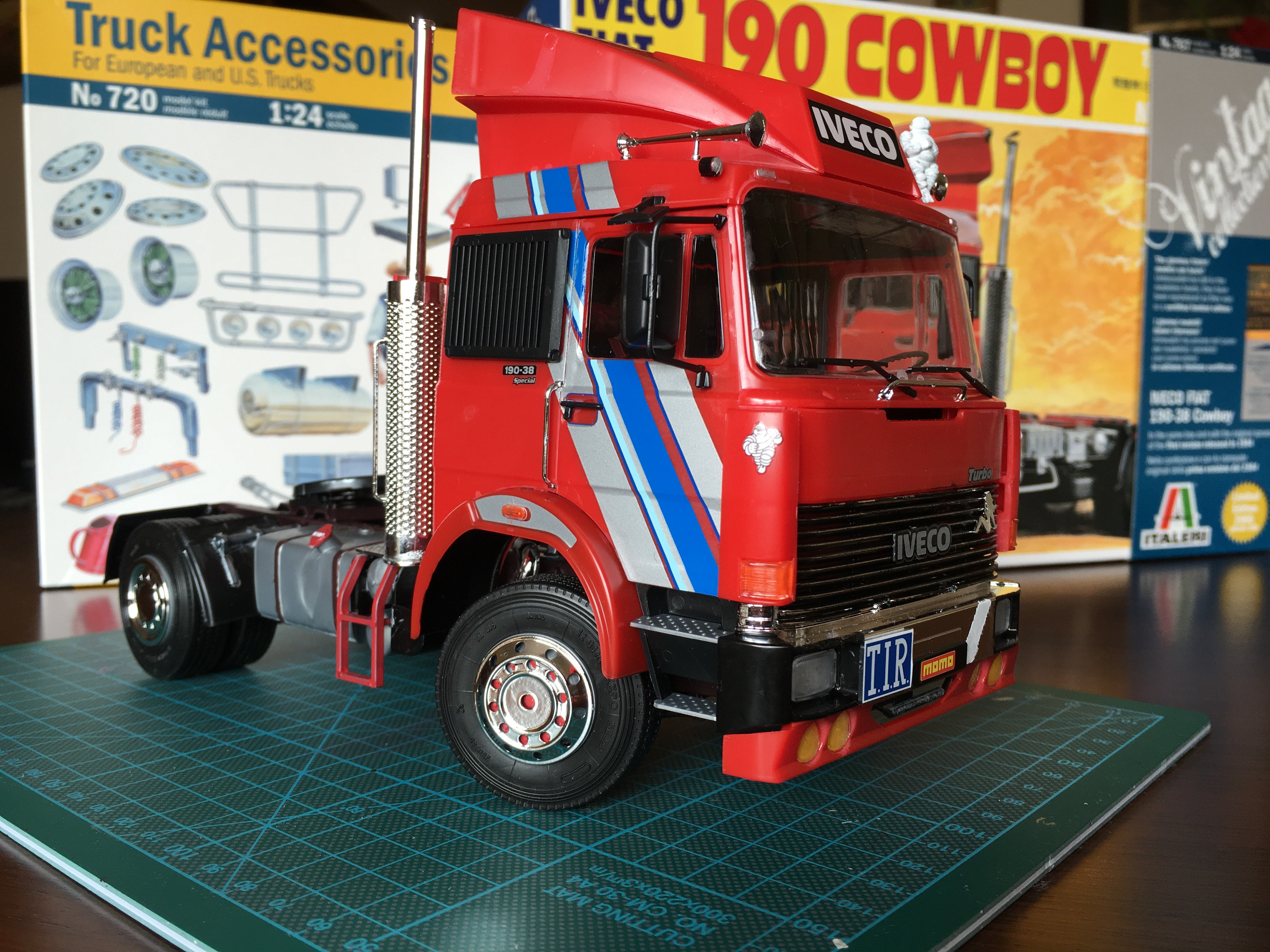 Italeri Model Kits on X: 