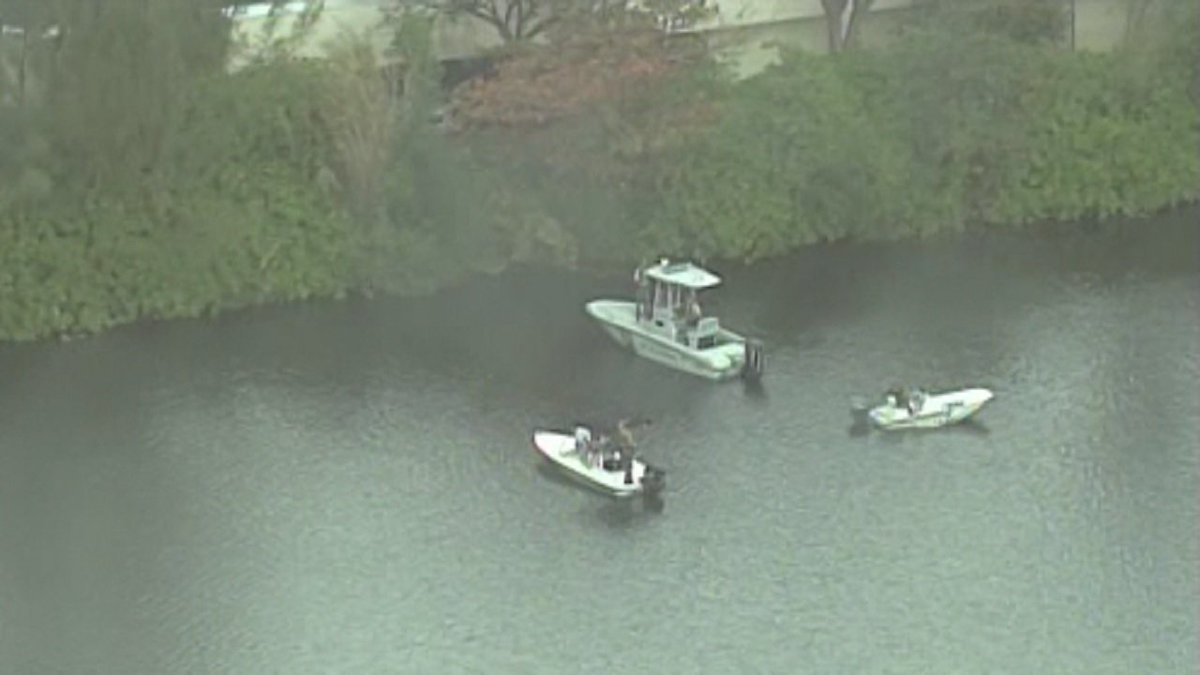 Body of missing jet-skier found in Blue Lagood Lake in Miami bit.ly/1U1XHdO?utm_me… https://t.co/JNyS0KUEpC