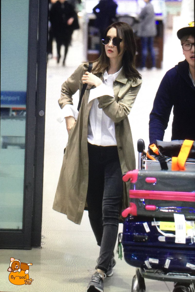 [PIC][15-03-2016]YoonA trở về Hàn Quốc vào sáng sớm nay CdiUZZiUMAI3C5H