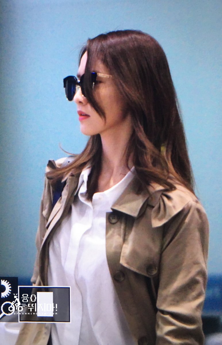 [PIC][15-03-2016]YoonA trở về Hàn Quốc vào sáng sớm nay CdiV9nsUAAM_VgN