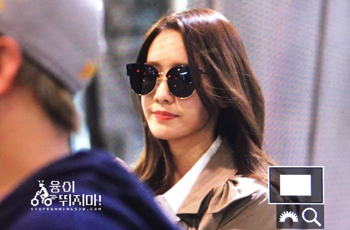 [PIC][15-03-2016]YoonA trở về Hàn Quốc vào sáng sớm nay CdiV9y7UUAAzvfV