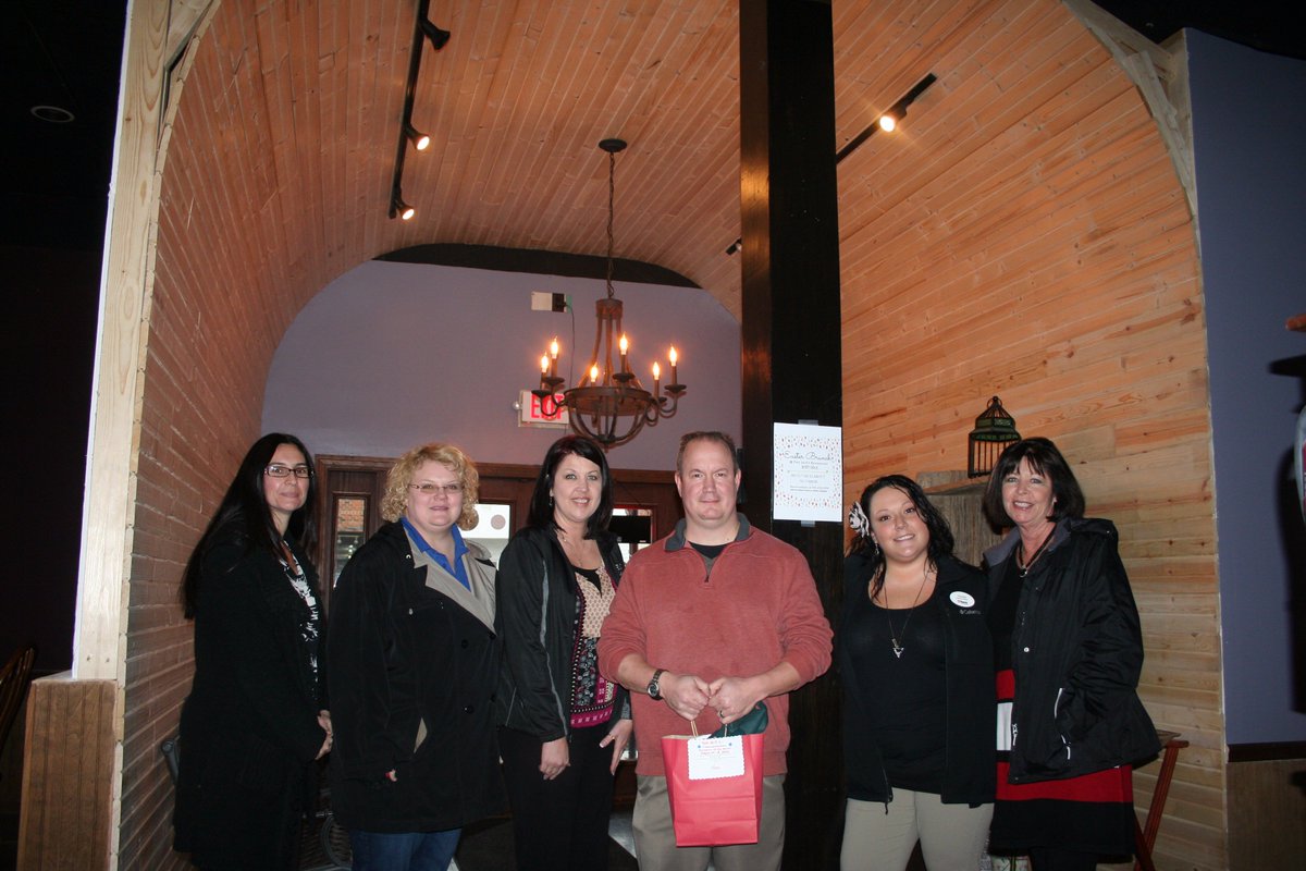 TullahomaCoC's tweet image. Congrats to our Business of the Week #FastJack's in #TullahomaTN. Learn more: conta.cc/1SNb1kL