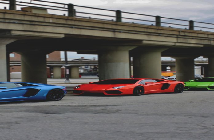 Upoffthelife's tweet photo. Check Out The Colored Lambos Off the New Website #MadeTheHeadline #Lambos https://t.co/66QuOfqZ70 https://t.co/bSkxTNoYOO