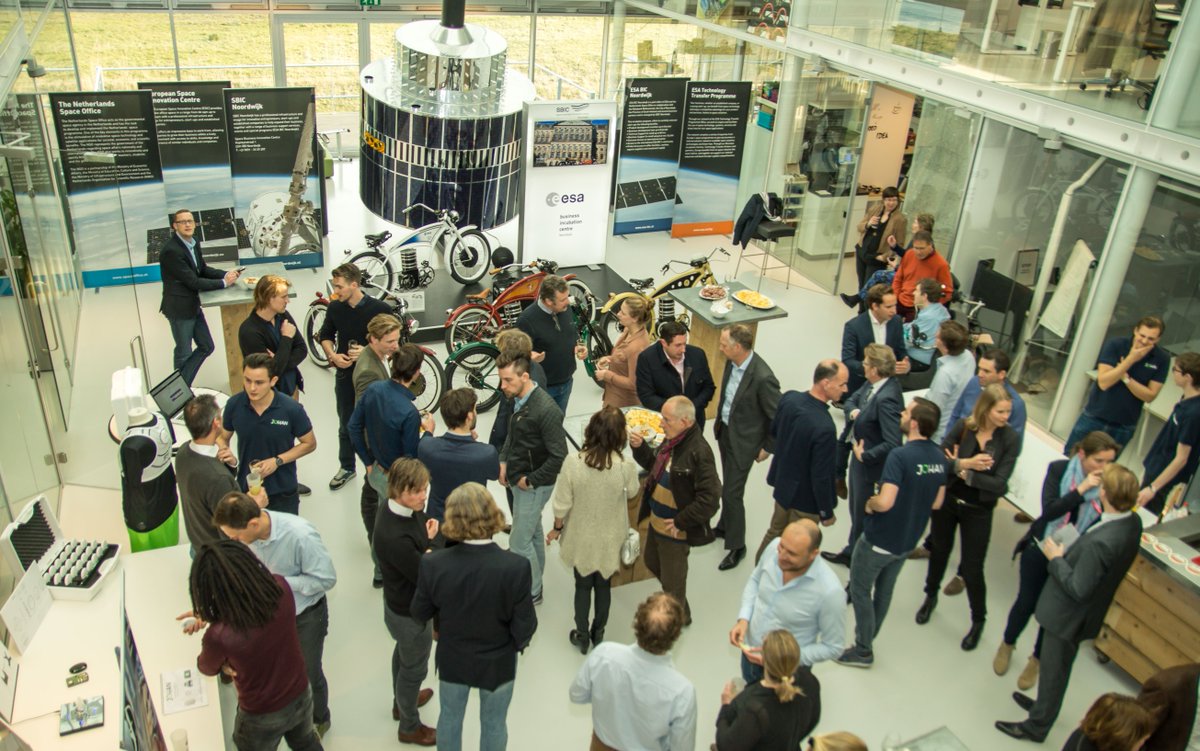 LE_Lewczuk's tweet photo. More cool photos from @sportsjohan and @b4bikes Crowdfunding Party @ESABICNoordwijk - https://t.co/RqRcUHIeP6 https://t.co/DU2UwI6gRu