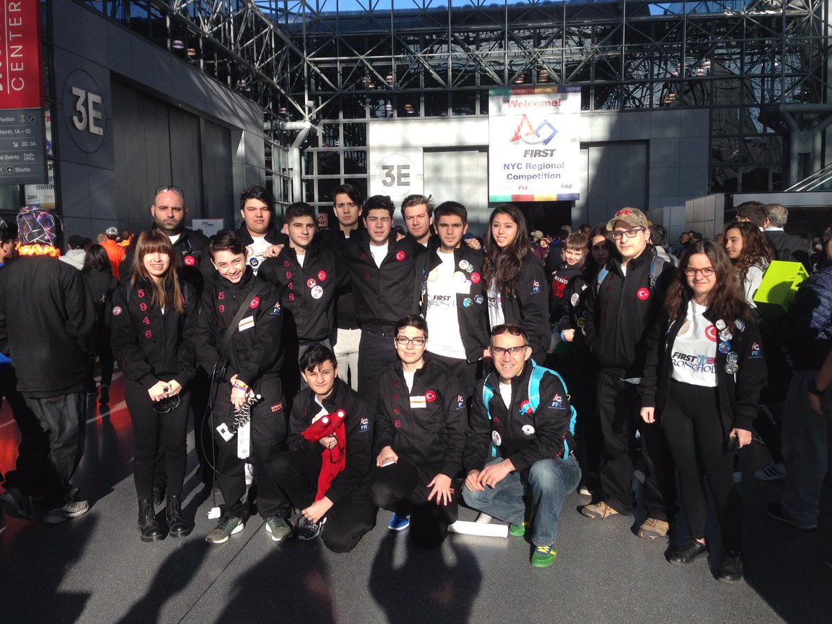 sinanehir's tweet photo. #team5946 olarak #nycfirst2016 dan iyi bir performans ve büyük tecrübelerle, mutlu ayrılıyoruz #morethanrobots #eek https://t.co/QuAQI8GWwK
