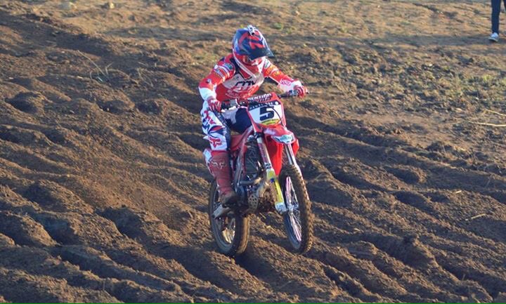 FBphotography__'s tweet photo. @graemeirwin 
@HondaUKBikes 
@Pirelli British masters https://t.co/I7fGmFwnij