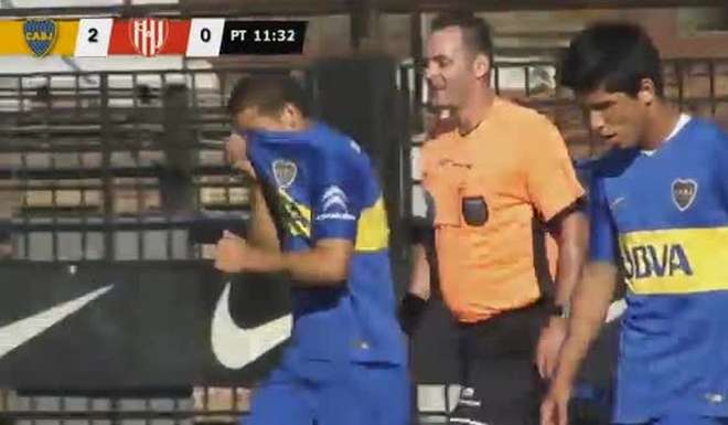 DiarioOle's tweet photo. Mirá el golazo del pibe #Messidoro para la reserva de #Boca https://t.co/A1AyvTCKru https://t.co/ajde3Z4guT