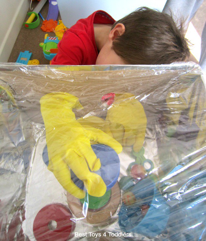Astronaut Pretend Play with Fine Motor Practice buff.ly/1WlLyhr #spaceunit #ece