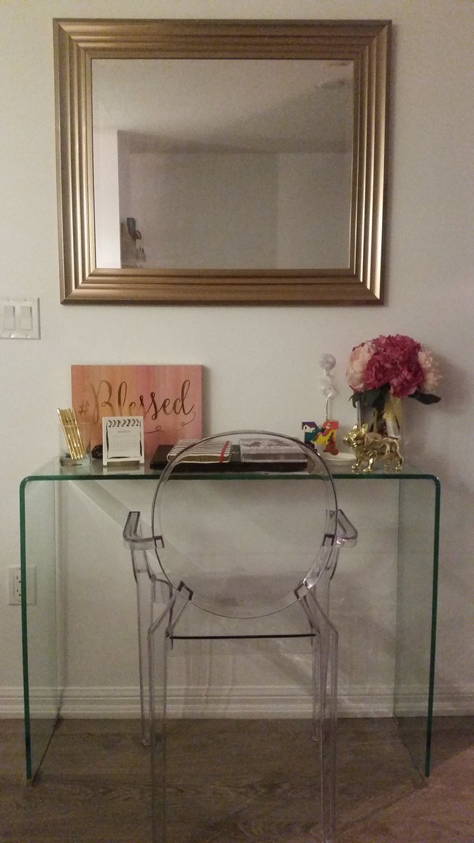 msiceeu_07's tweet photo. Simplicity at best. Loving my work station! @HomeSense #MyHomeSense #glassconsole #ghostchair #goldmirror #blessed https://t.co/swpZo7et4j