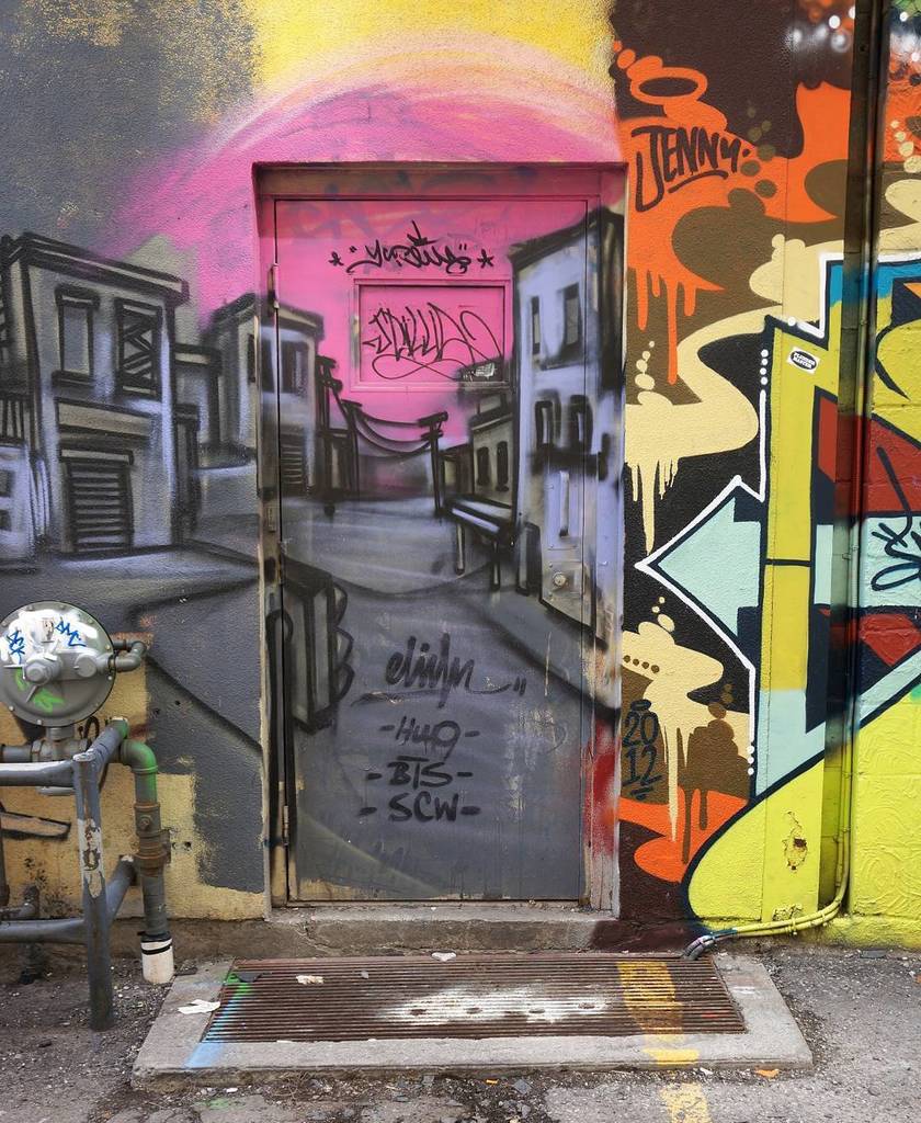 StArtEverywhere's tweet photo. Alley within an alley. #profound #streetart by #elicser #toronto #torontostreetart #streetarttoronto #graff #graffi… https://t.co/8Hn62kOKZ6