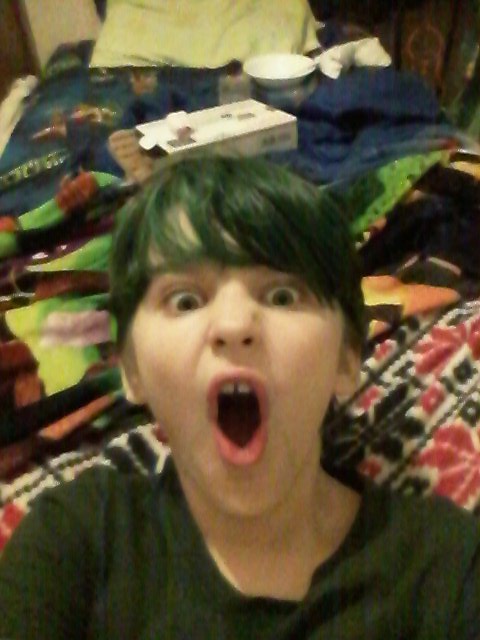 XboxGuy35's tweet photo. Dyed my hair green! 😃😃😃😃😃 https://t.co/rjVwdWOMAv