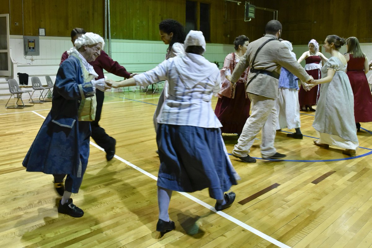 CaneBreakMuseum's tweet photo. Some ball room dancing in action from the other weekend! #GeorgeWashingtonBall #CaneBreakMuseum #yeahTHATgreenville https://t.co/jF8Q4UlrJq
