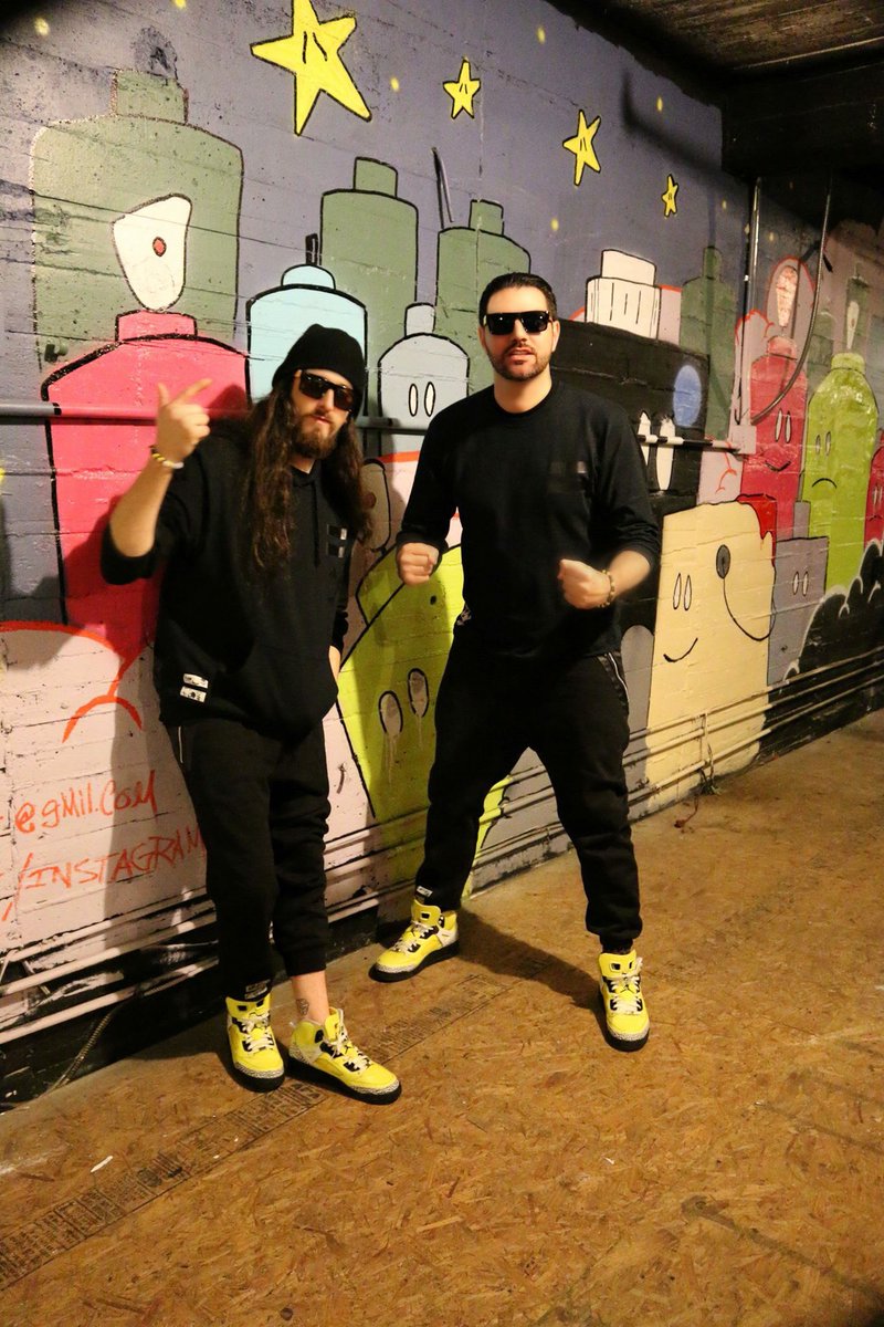 WEARETRPMSTR's tweet photo. When you're getting ready to drop some dope ass songs!π₯
#trpmstr #starkast #edmlife https://t.co/MM7WZzJnkJ