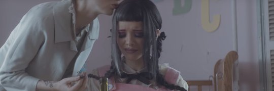 BestMartinezPic's tweet photo. #CryBabyMusicVideo https://t.co/8OsOB6jTaU