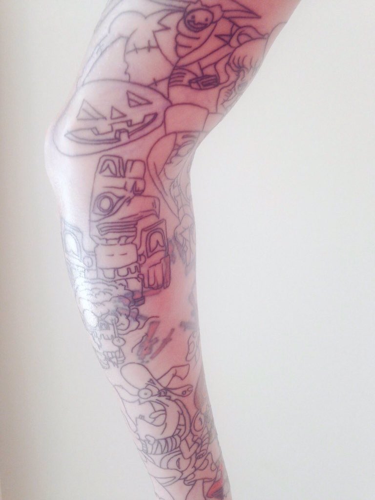 The most epic Gravity Falls tattoo I've ever seen! And it's not even colored in yet! By @iBROKENBRAIN