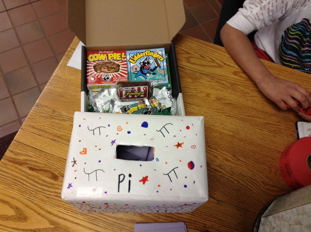 JenniferMLohr's tweet photo. Happy Pi Day! 3.14159... Come celebrate with us at JYMS! Math Night goes until 7! #BarabooProud https://t.co/gjEg1MM90i