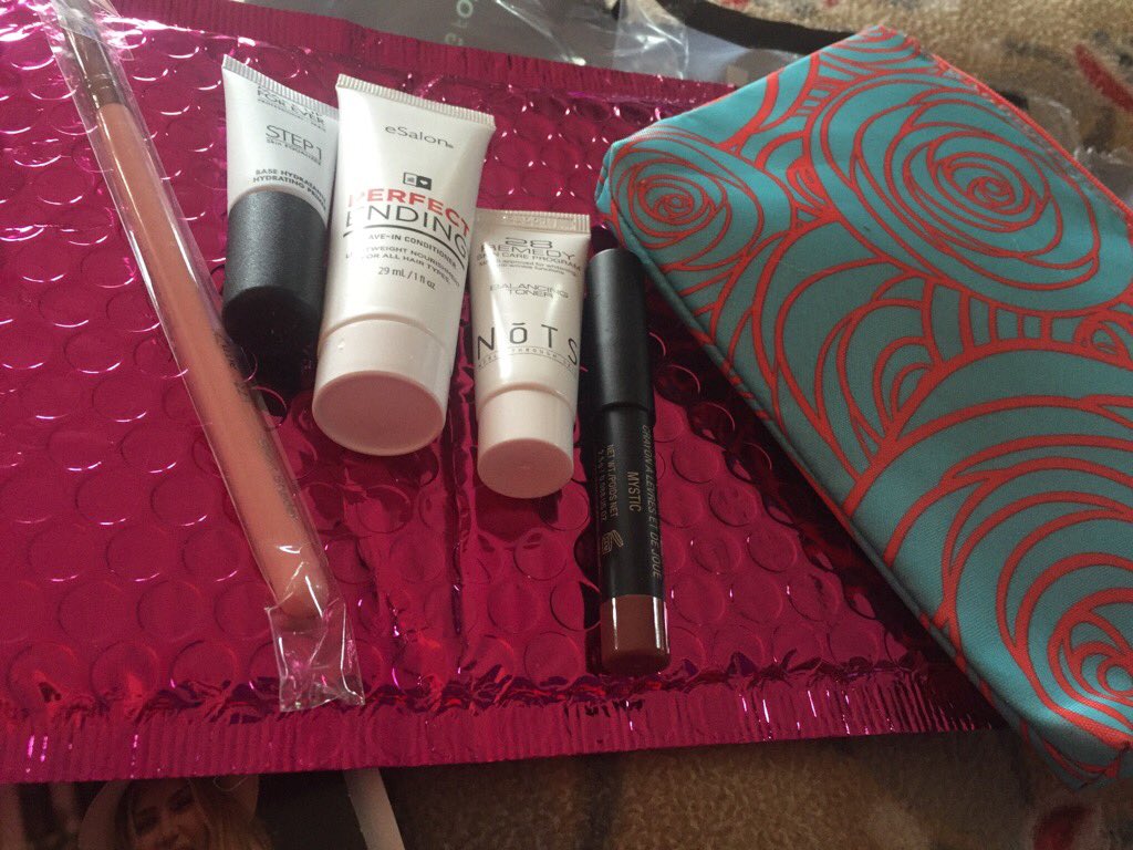 ginamhines's tweet photo. #ipsy#marchglambag#sweepstakes https://t.co/W34QR80Dbx