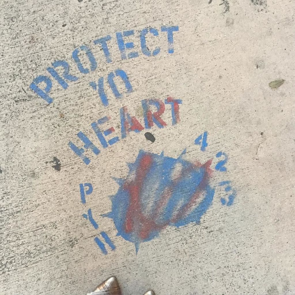 MIAGirlWalking's tweet photo. @uncuttart 's work in #dtmiami ❤️ https://t.co/TMU6zw94R4 https://t.co/YFxW67WTFN