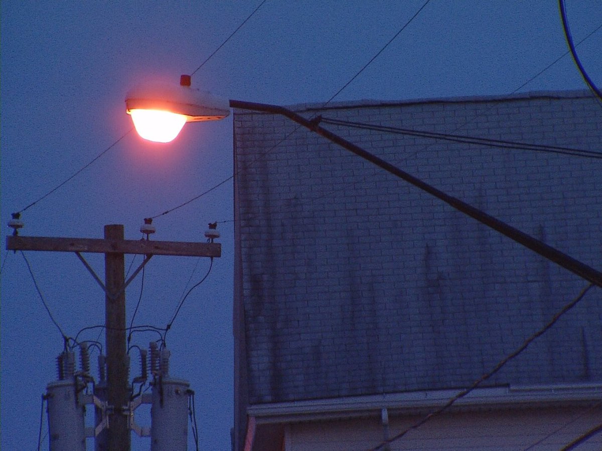 nbCTshooters's tweet photo. Saving big  $$$ on streetlights? Who's doing it, and how, tonight at 11pm! @NBCConnecticut @nbCTshooters https://t.co/pTFTfXL7K0