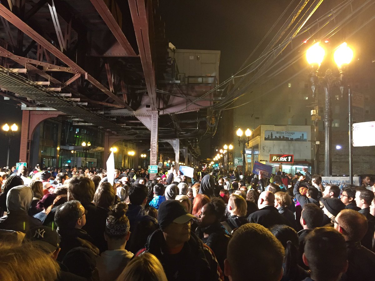 ryan_zickgraf's tweet photo. I'm live tweeting the #BernieRally in Chicago tonight. And wow, thousands of people here, you guys. https://t.co/qsoAXaxseM
