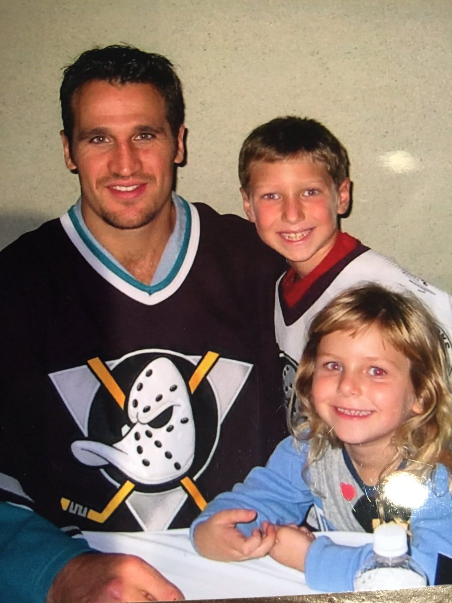 lauraudk's tweet photo. #DucksSocial https://t.co/usPuiJbUJm