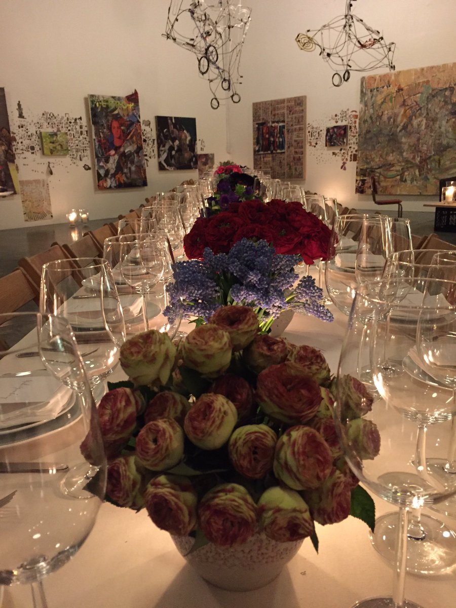 OfficialRodarte's tweet photo. Rodarte x @andotherstories Launch Dinner @framenoir #josephfree @davidrodgersinc 💐💐💐 #elliotthundley https://t.co/FsWfaalMFX