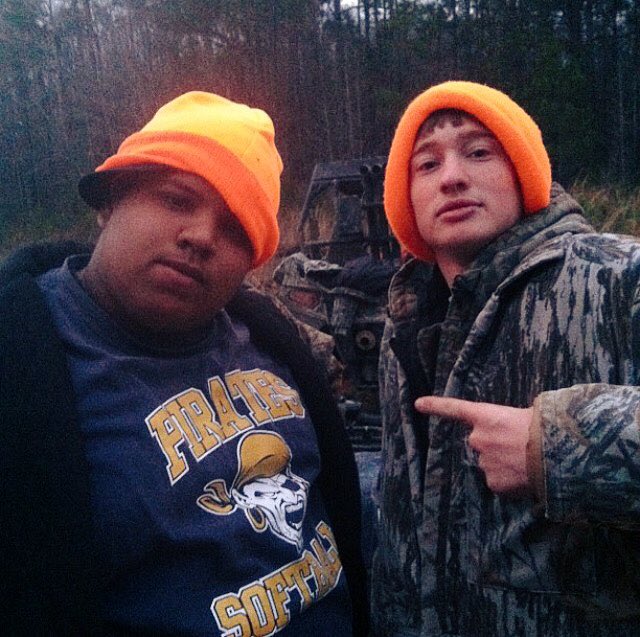 ThatSaltyNigga's tweet photo. Dead af #packinbombs https://t.co/f7awj1GQry