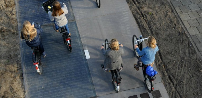 LOTdivine's tweet photo. The #solar road generating More Power Than Expected https://t.co/QpREgnU5XS via @latestnewsind #sustainability https://t.co/kkdWMspezc
