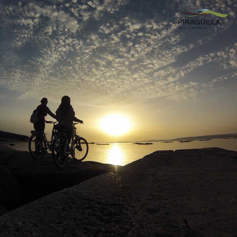 ¿Qué te parece disfrutar de la #Semanasanta en una ruta en #Bicicleta o en #kayak por #Arousa? @piraguilla