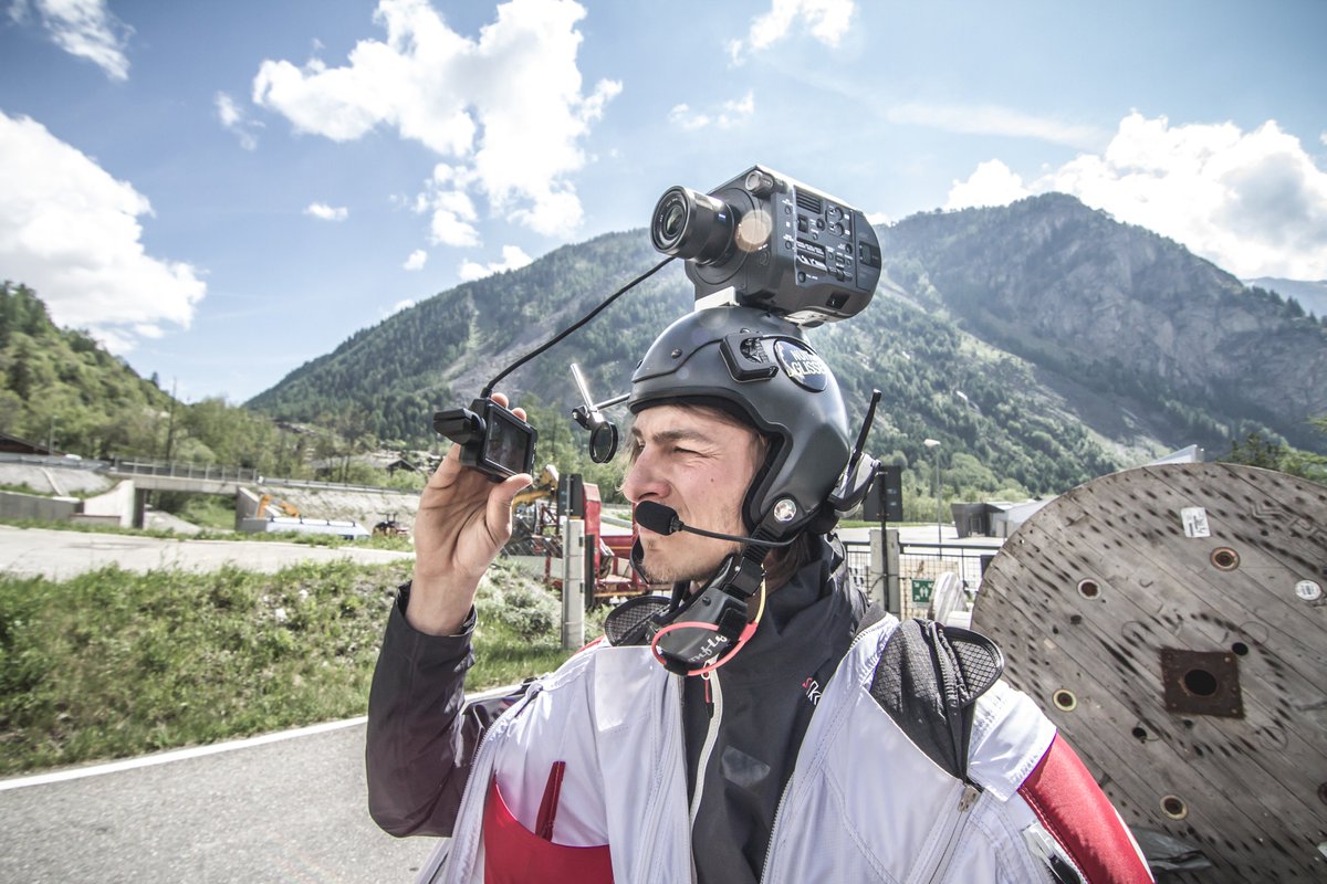 sonyproeurope's tweet photo. Sign up now for our @NuitdelaGlisse_  webinar: https://t.co/km2JpZW8Q0 #FS7ExtremeFilming #4K https://t.co/i6YdCpdzTH