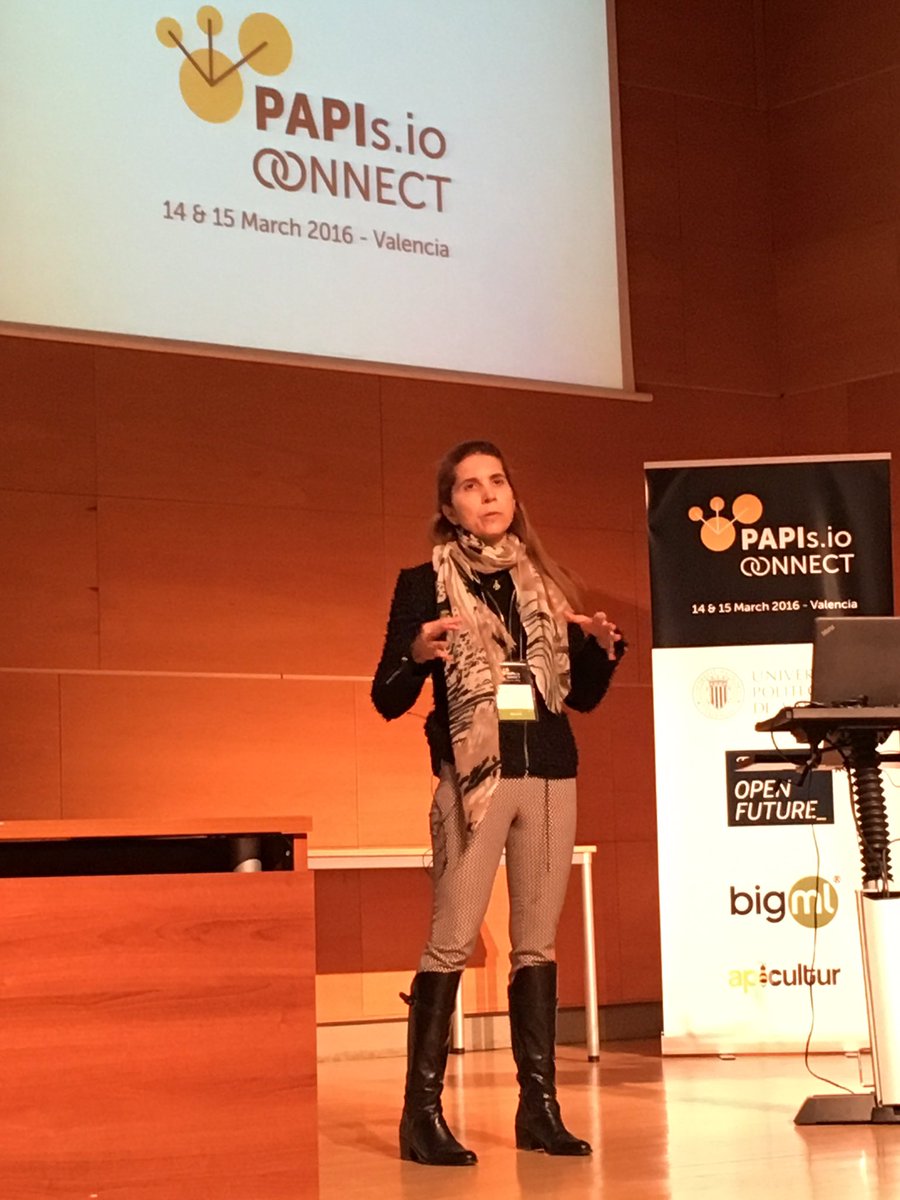 sorayapa's tweet image. Ahora @nuriaoliver de @Telefonica hablando sobre mobile data en #papisconnect #bigdata4socialgood