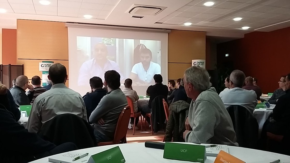 ClaudieGuillou's tweet photo. Journée déclinaison du #PEGRDF Ouest à @Angers c est parti !!!!! Belle journée les amis #gaziers @GRDF @WLGaz https://t.co/2NIB4RIOER